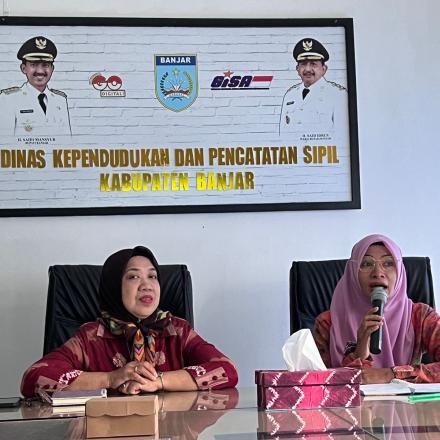  DESA GUNUNG ULIN MENJADI PILOT PROJECT APLIKASI STAR BANJAR DUKCAPIL KAB.BANJAR